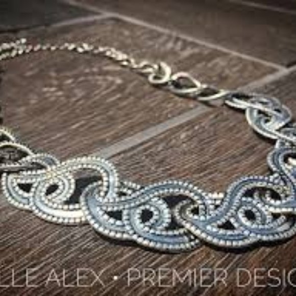 Premier Designs Jewelry - Effortless necklace